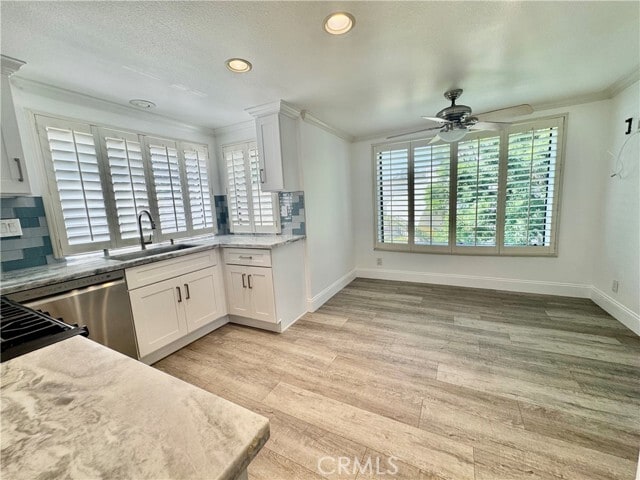 Building Photo - 22342 Estallens