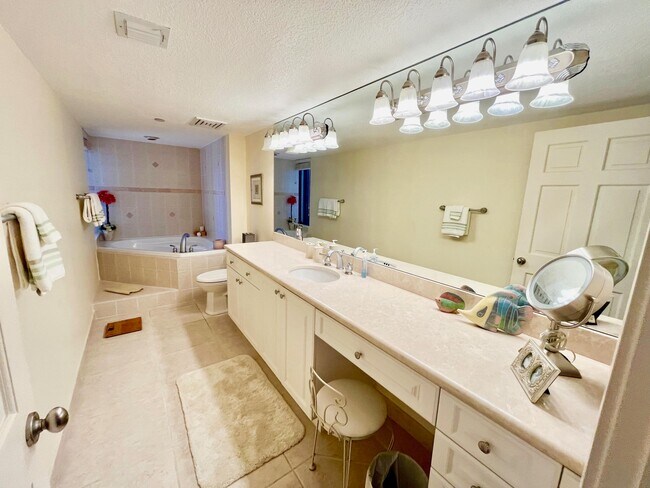 Building Photo - 4000 N Ocean Dr