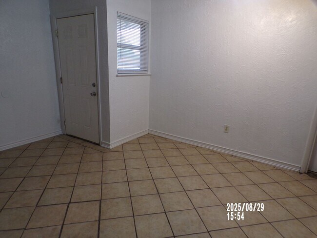 Building Photo - 2335 NW 41st St