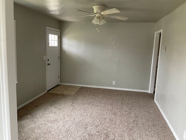 Building Photo - Cute 2 bedroom for rent