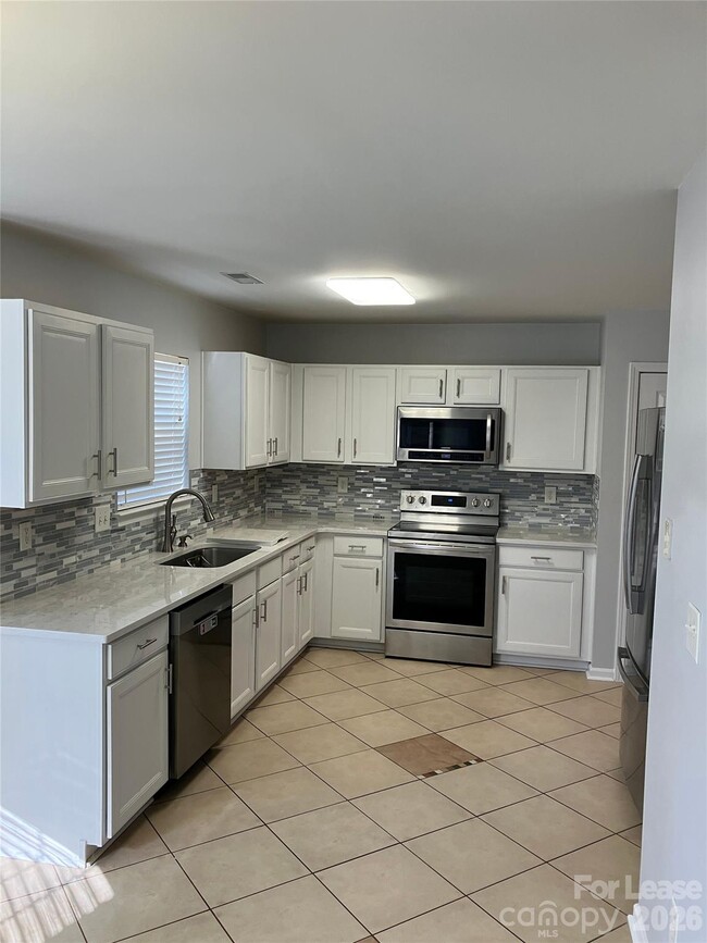 Building Photo - 19113 Kanawha Dr