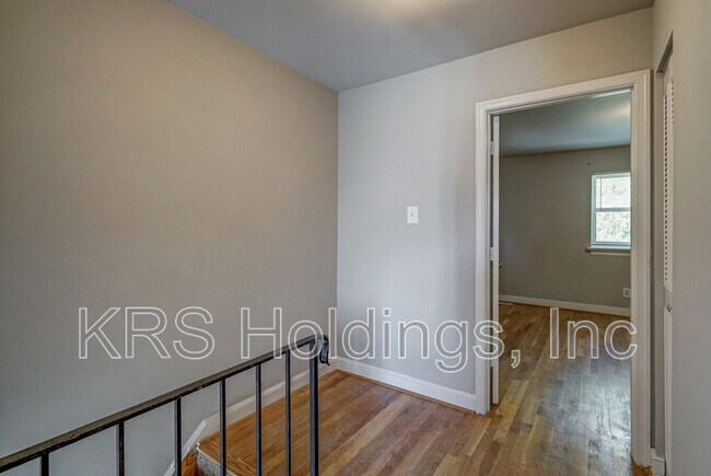 Building Photo - 5244 Goolsby Ct