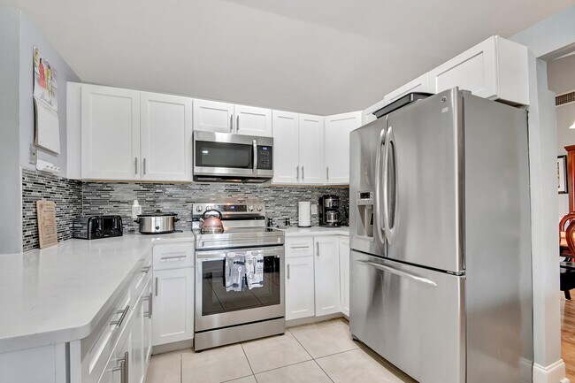 Building Photo - 5391 Alta Way