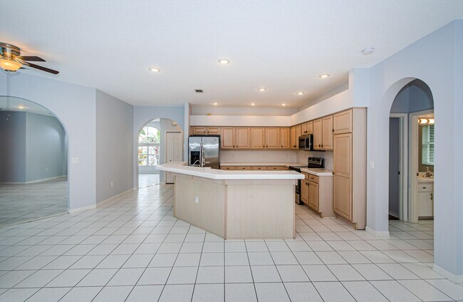 Building Photo - Pool Home in Trinity!