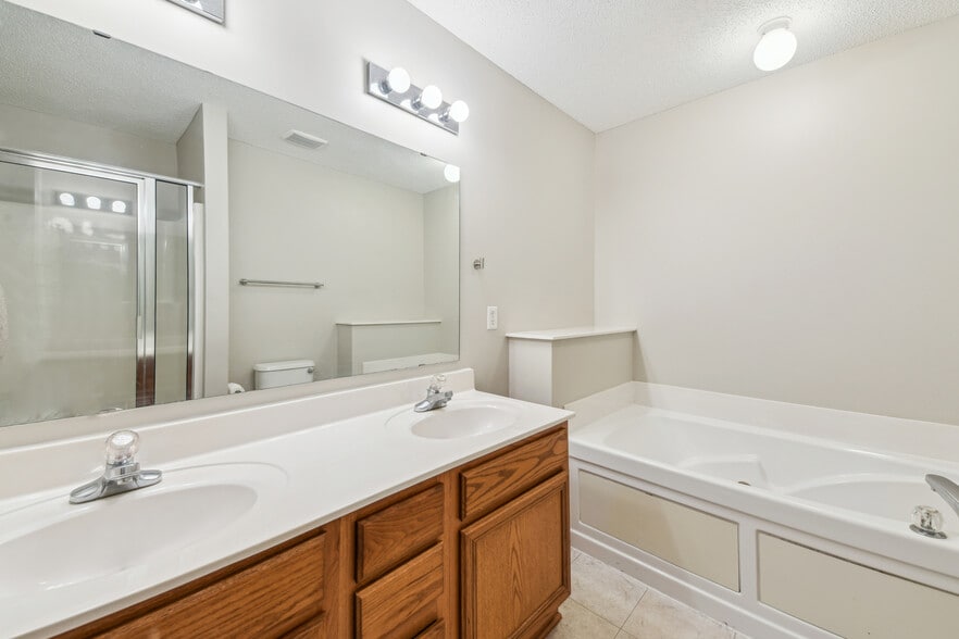 Building Photo - 8914 92nd St S