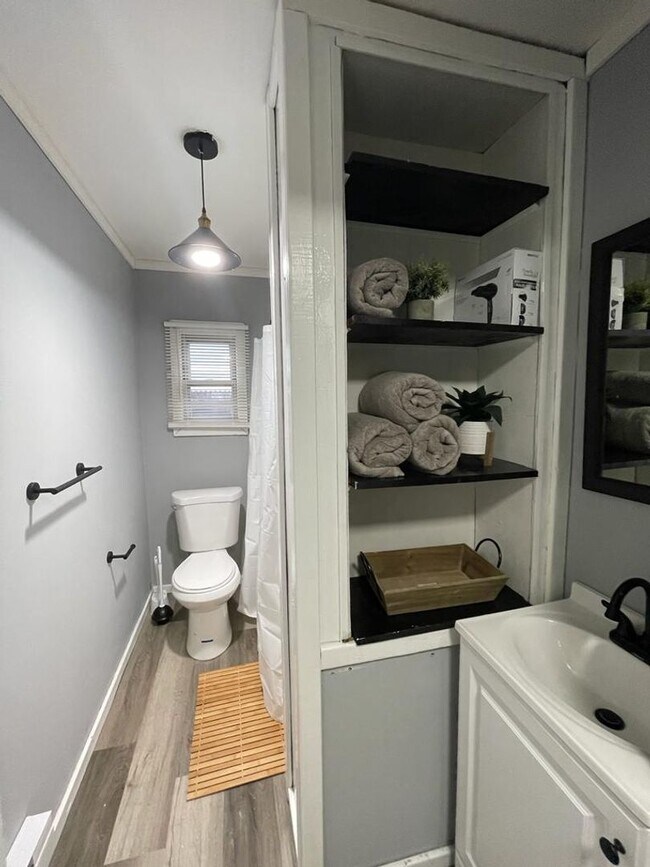 Building Photo - 127 Clearfield St