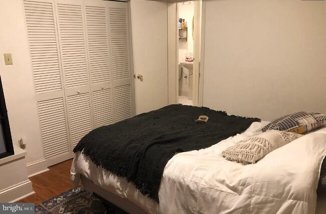 Building Photo - 1906 Fairmount Ave