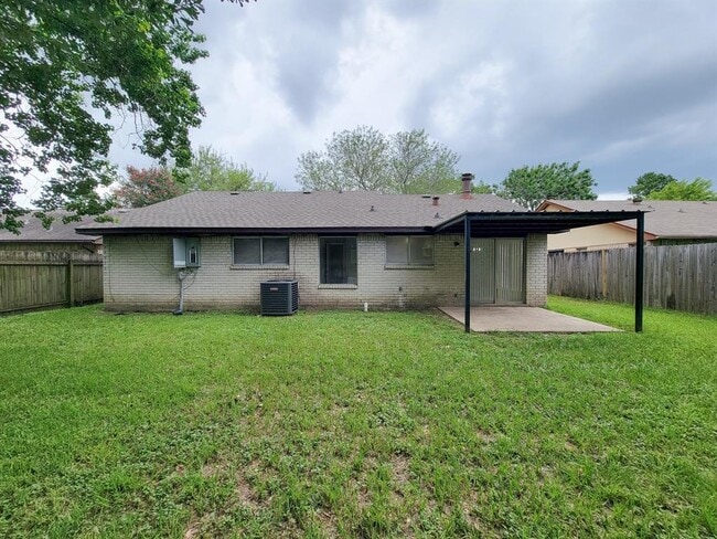 Building Photo - 22714 Paradise Gate Dr