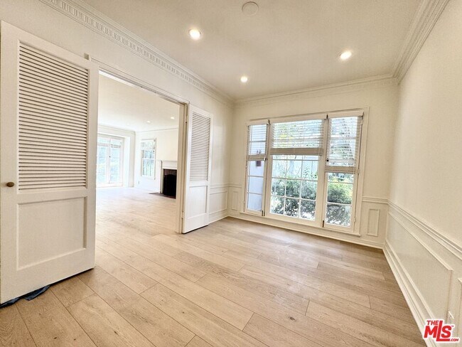 Building Photo - 408 S Spalding Dr