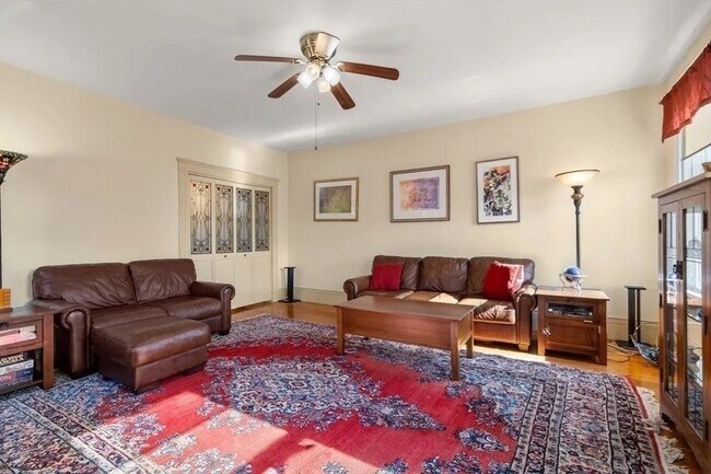 Building Photo - 106 Grovers Ave