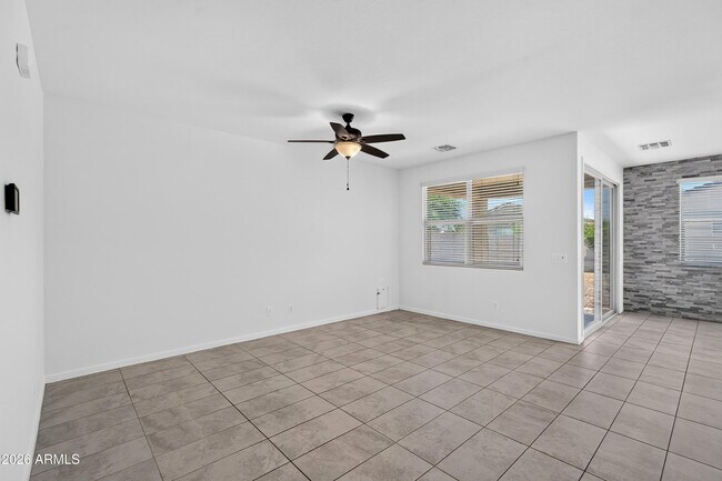 Building Photo - 293 Salali Trail
