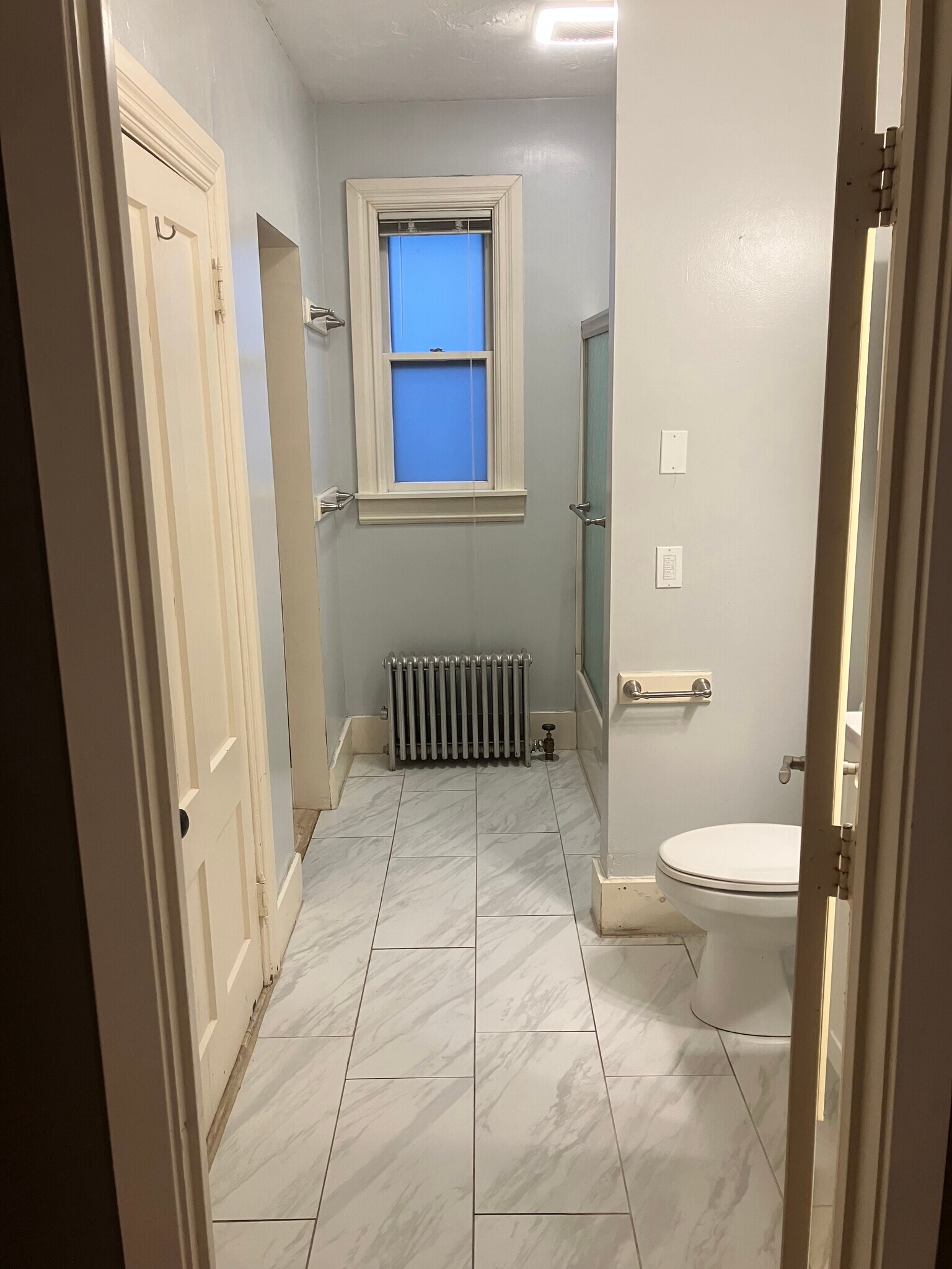 Building Photo - 24 Lee St