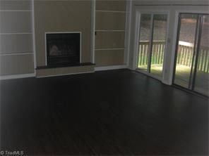 Building Photo - Spacious 2 Bedroom Condo