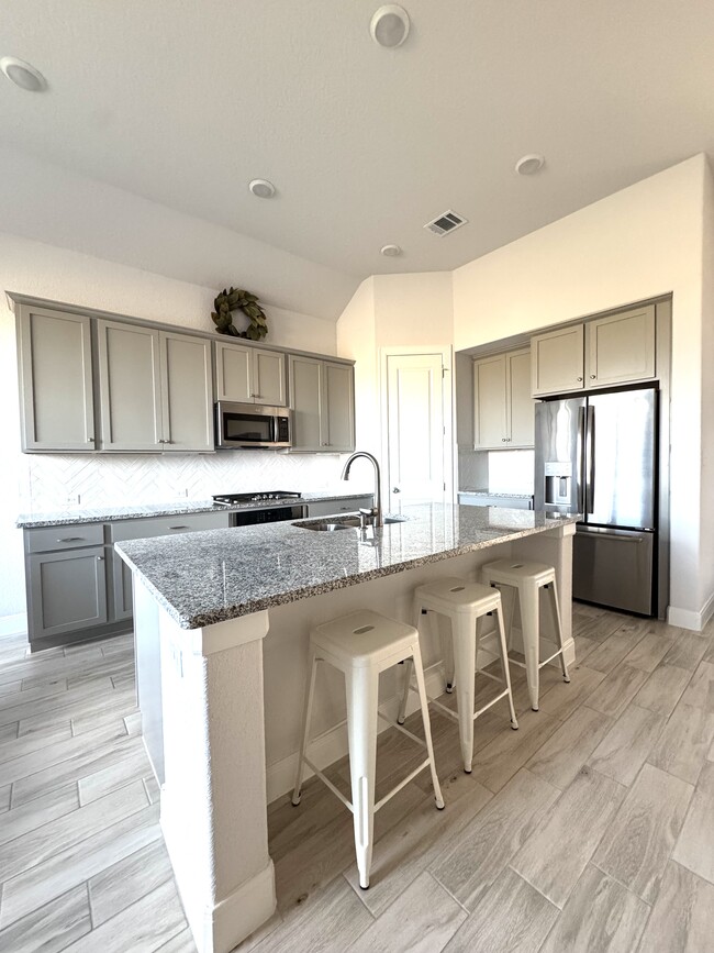 Building Photo - 6713 Brindisi Pl