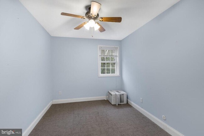 Building Photo - 5443 Houghton Pl
