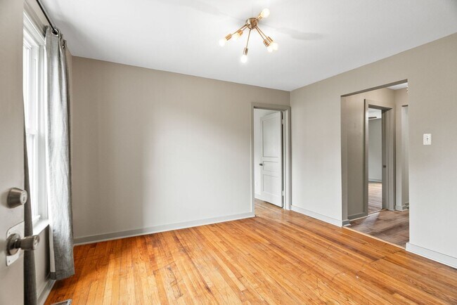 Building Photo - 1724 W 19th St