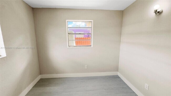 Building Photo - 1557 NW 66th St
