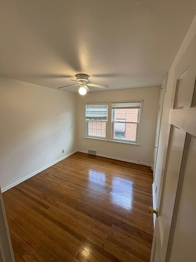 Building Photo - 13698 Cedar Rd