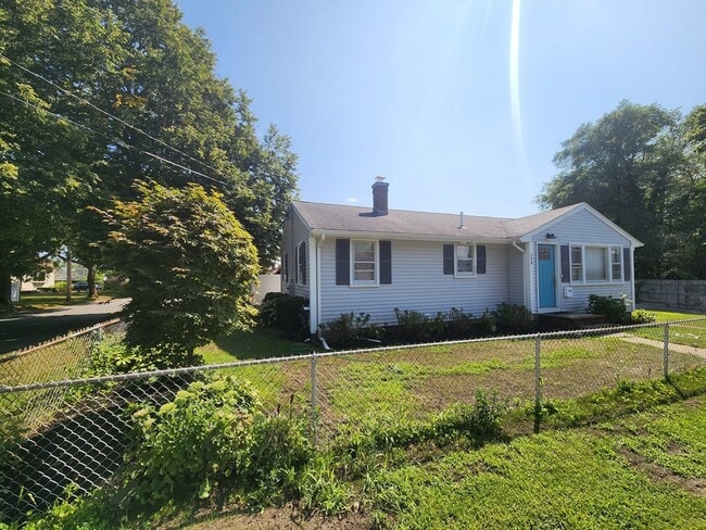 Building Photo - 398 Brockton St
