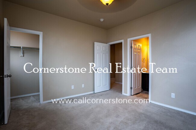 Building Photo - 5378 Prominence Point