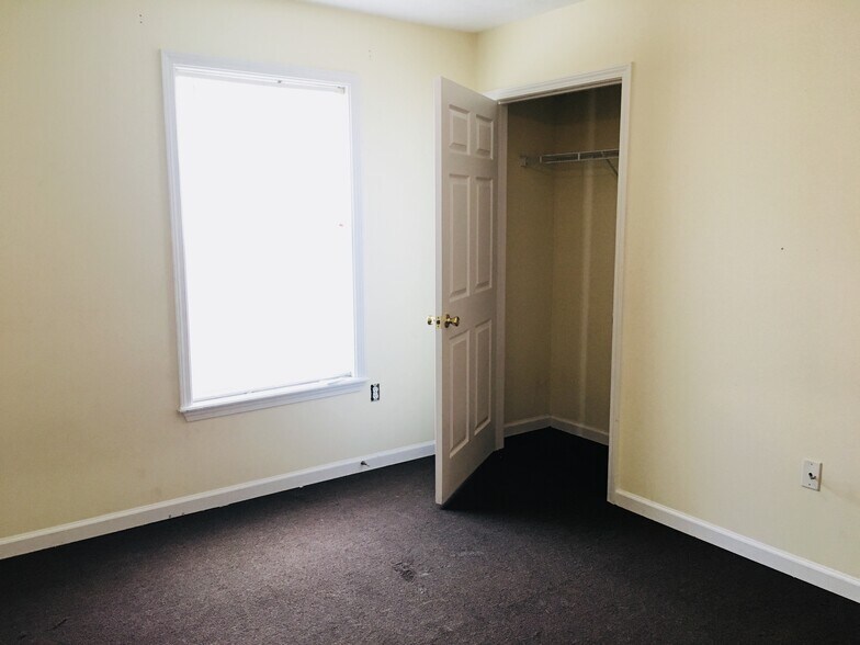 Building Photo - 5022 Lea Ann Way