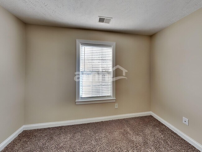 Building Photo - 4321 Roxburghe Ct