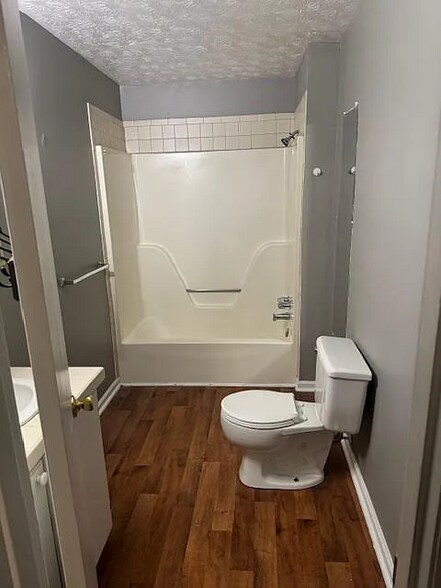 Building Photo - 1340 Rhodes St