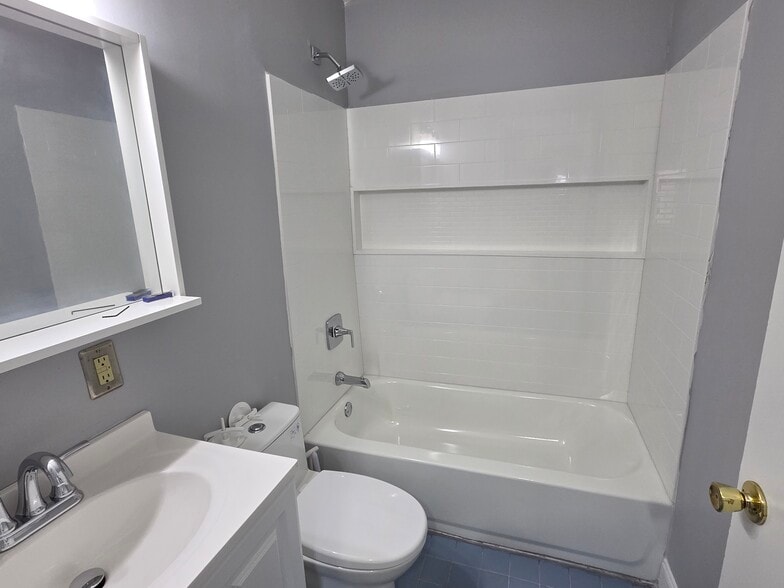 Building Photo - 1857 Chesley Rd