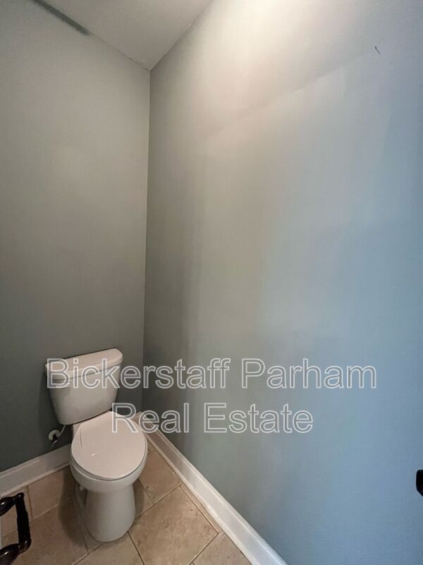 Building Photo - 7073 Spring Walk Dr