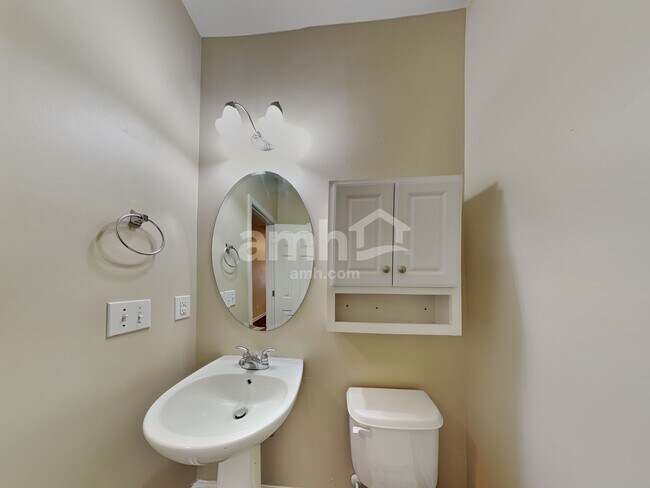 Building Photo - 228 Pearson Pl