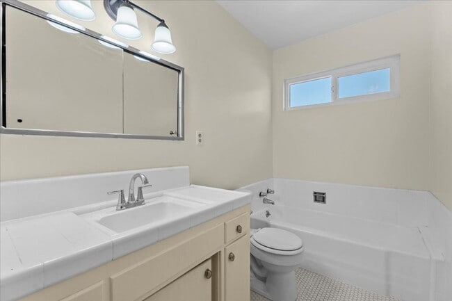 Building Photo - Light-Filled Top Floor Retreat in the Heart of Franklin Village