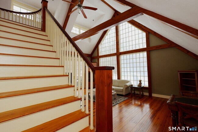 Building Photo - 369 Ethan Allen Hwy