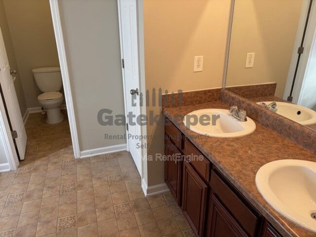 Building Photo - 8882 Seneca Rd