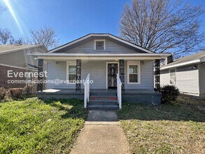 Building Photo - 3 Bed/1 Bath Home with Modern Amenities / Pet-Friendly / Vouchers Accepted / Available Now!