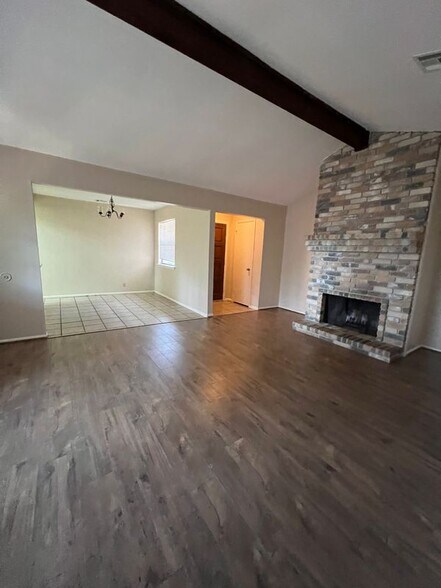 Building Photo - 7136 Rimwood