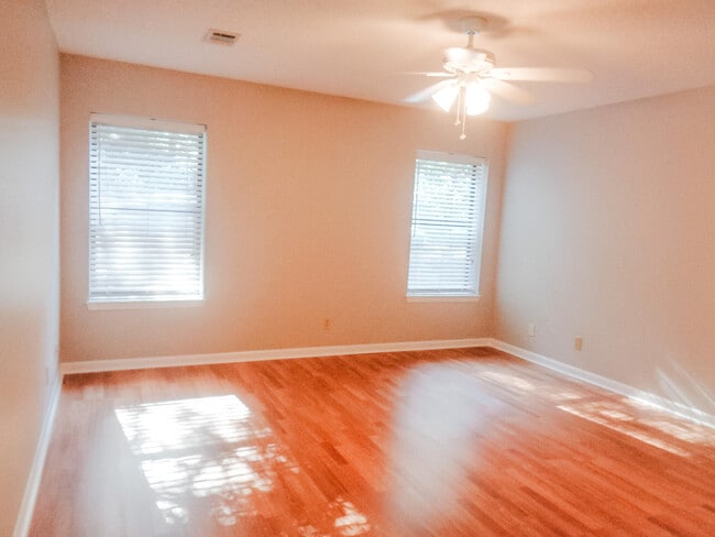 Building Photo - 228 Louisiana Ave