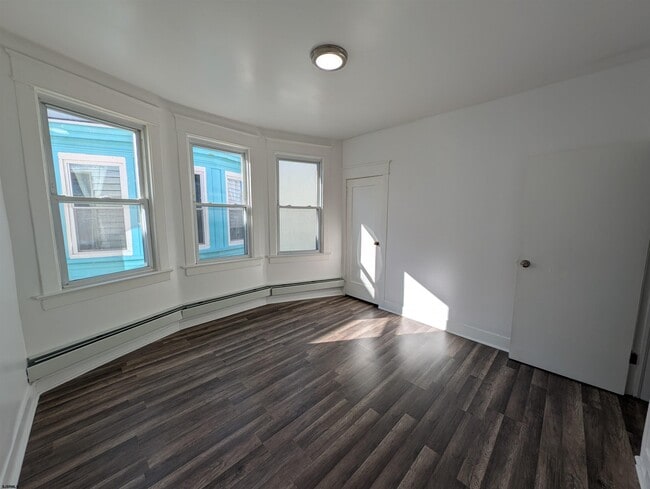 Building Photo - 712 Sewell Ave