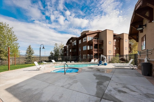 Building Photo - 6677 N 2200 W