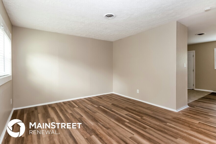 Building Photo - 5922 Heatherwood Ln