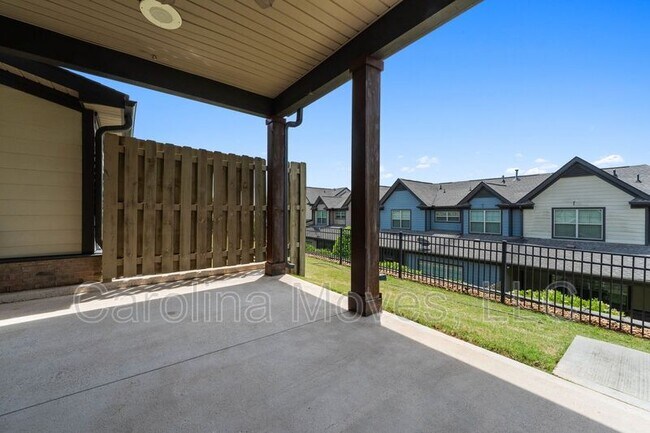Building Photo - 213B Bell Heather Lane