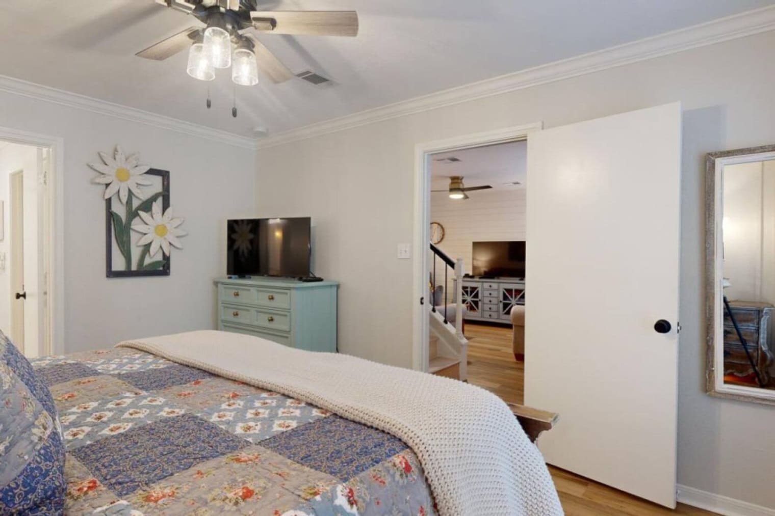 Building Photo - 512 Camp Ct