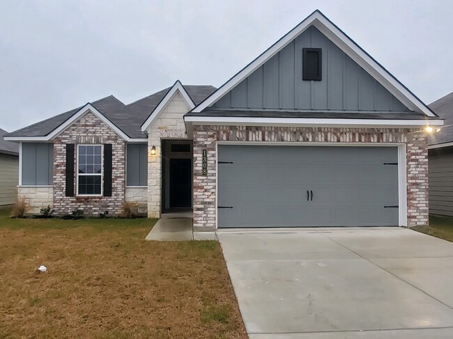 Building Photo - 1308 Kingsgate Dr
