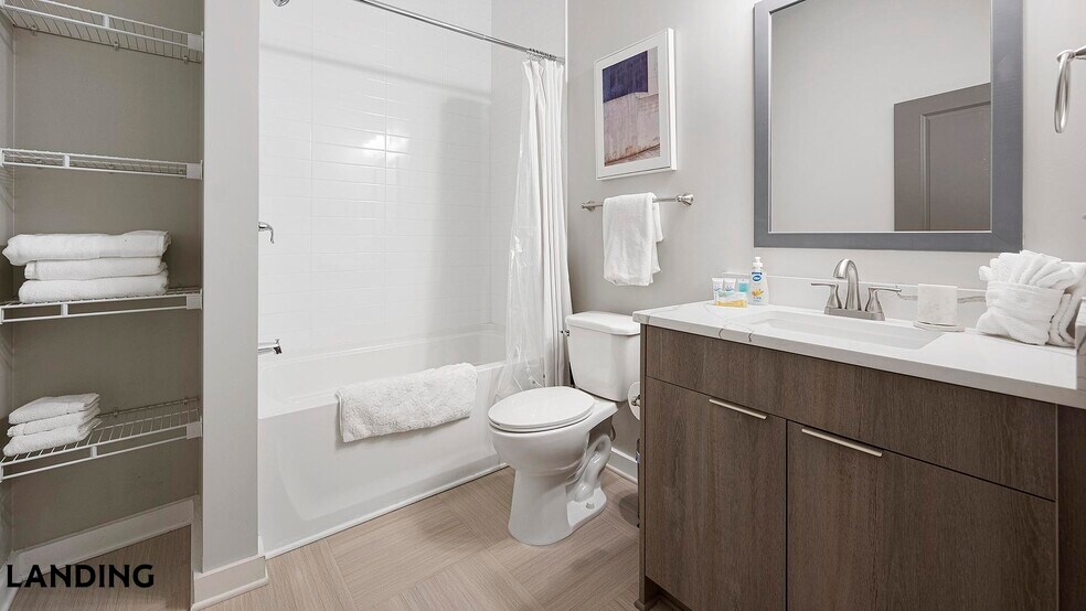 Building Photo - 600 19th St N