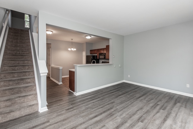 Building Photo - 4839 Heritage Heights Cir