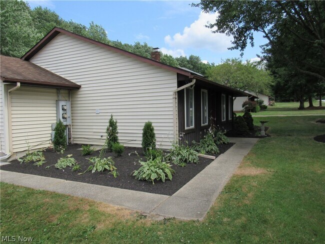 Building Photo - 7155 Auburn Rd