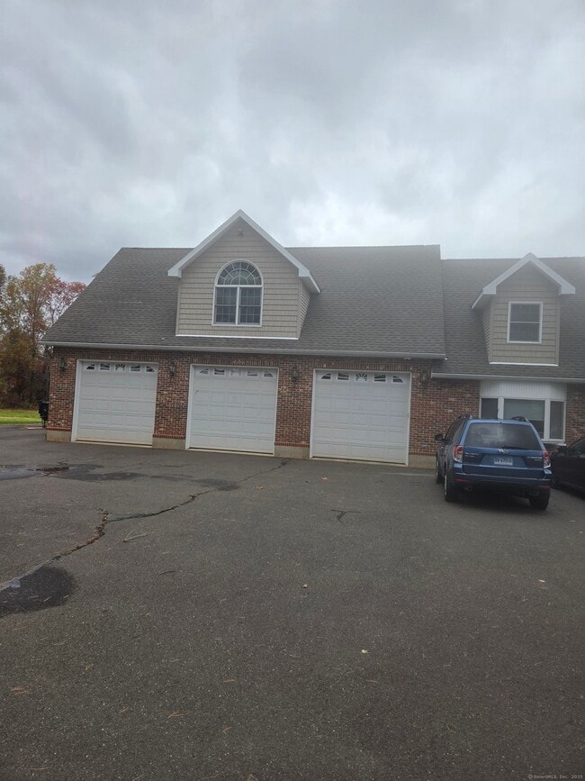 Building Photo - 216 Wells Rd