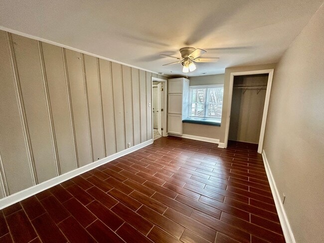 Building Photo - 2 Bedroom in Richmond! - Water Included!