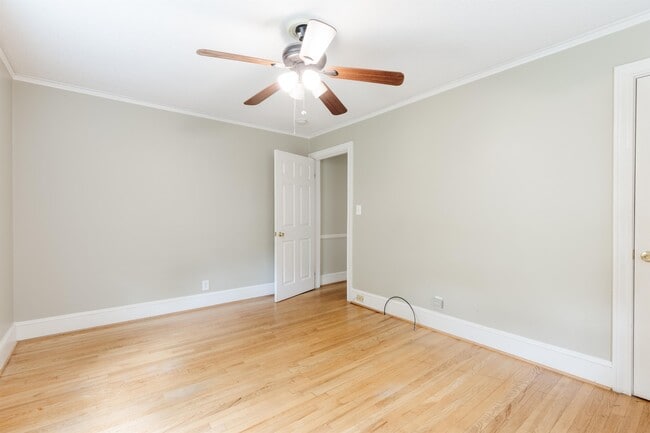 Building Photo - 119 Merrilat Ave