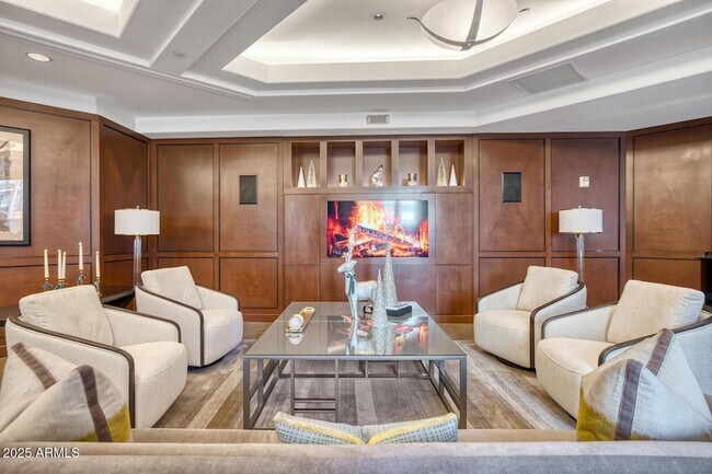 Building Photo - 2402 E Esplanade Ln