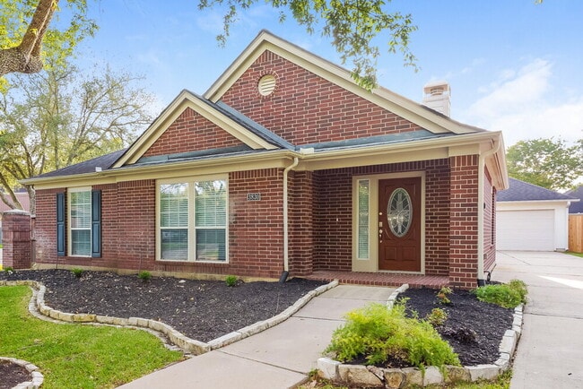 Building Photo - 3830 Lake Ballinger Ln